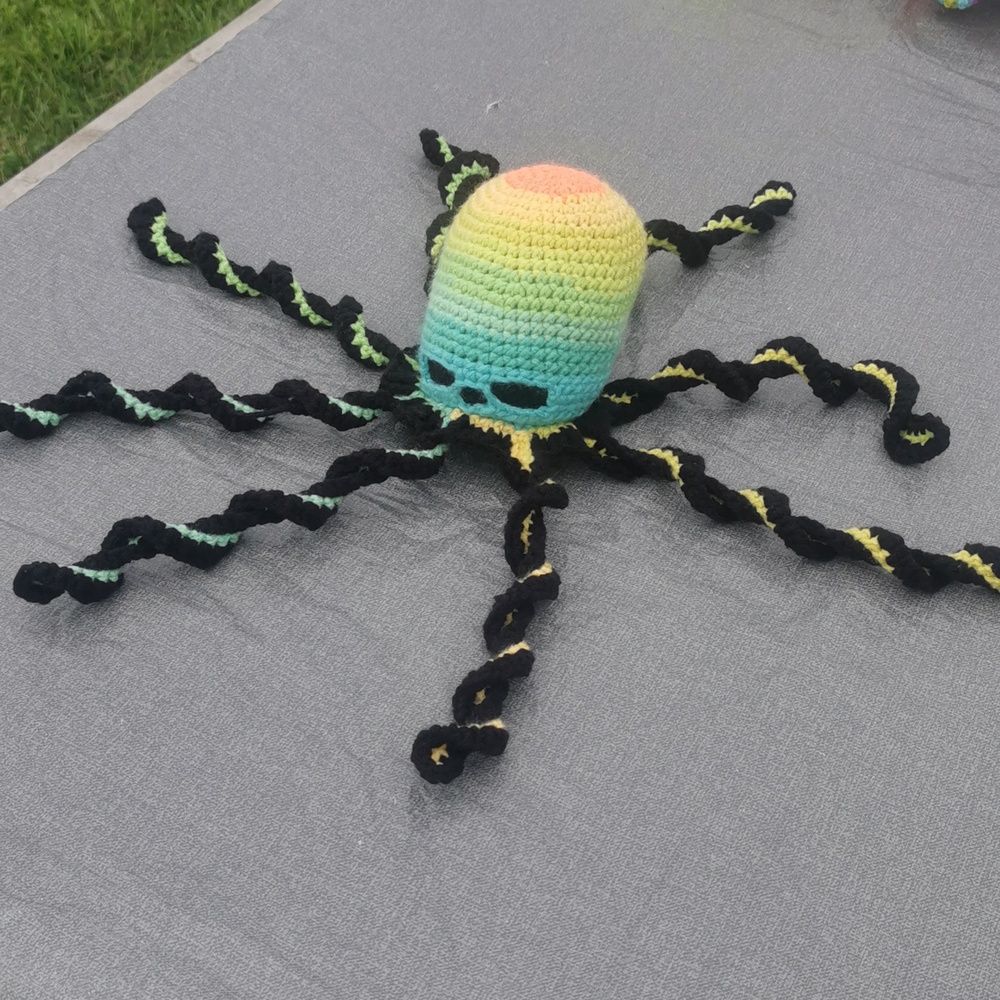 CREEPY OCTOPUS Multi Colour Veragted Yarn Black Handmade Homemade Crochet
